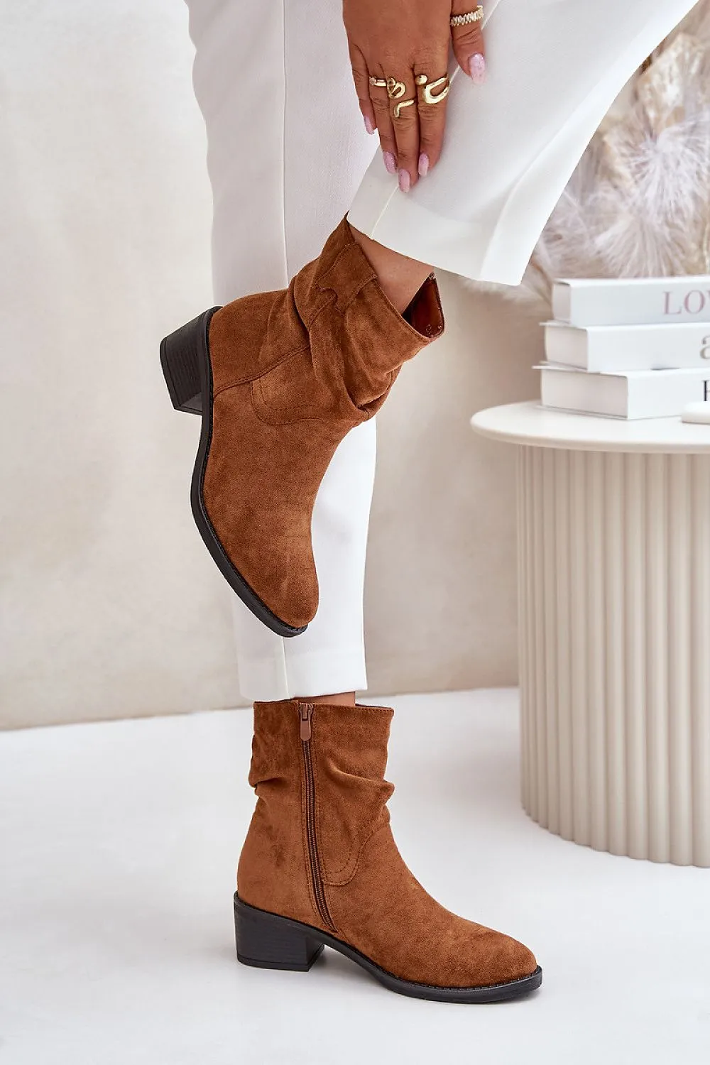 Classic insulated heel boots